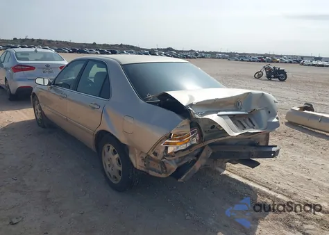 1999 Acura Rl 3.5 z USA, uszkodzony, nr VIN JH4KA9657XC008035